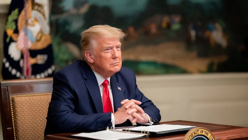 Tổng thống Trump (một phần của bức tranh Nhà Trắng)