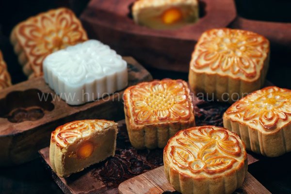 Nước đường ảnh hưởng đến màu sắc bánh