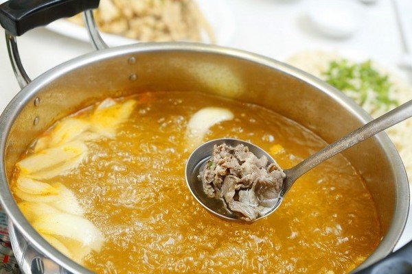 Nước lẩu bò đậm đà