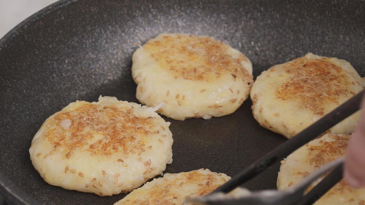 Nướng áp chảo bánh sắn