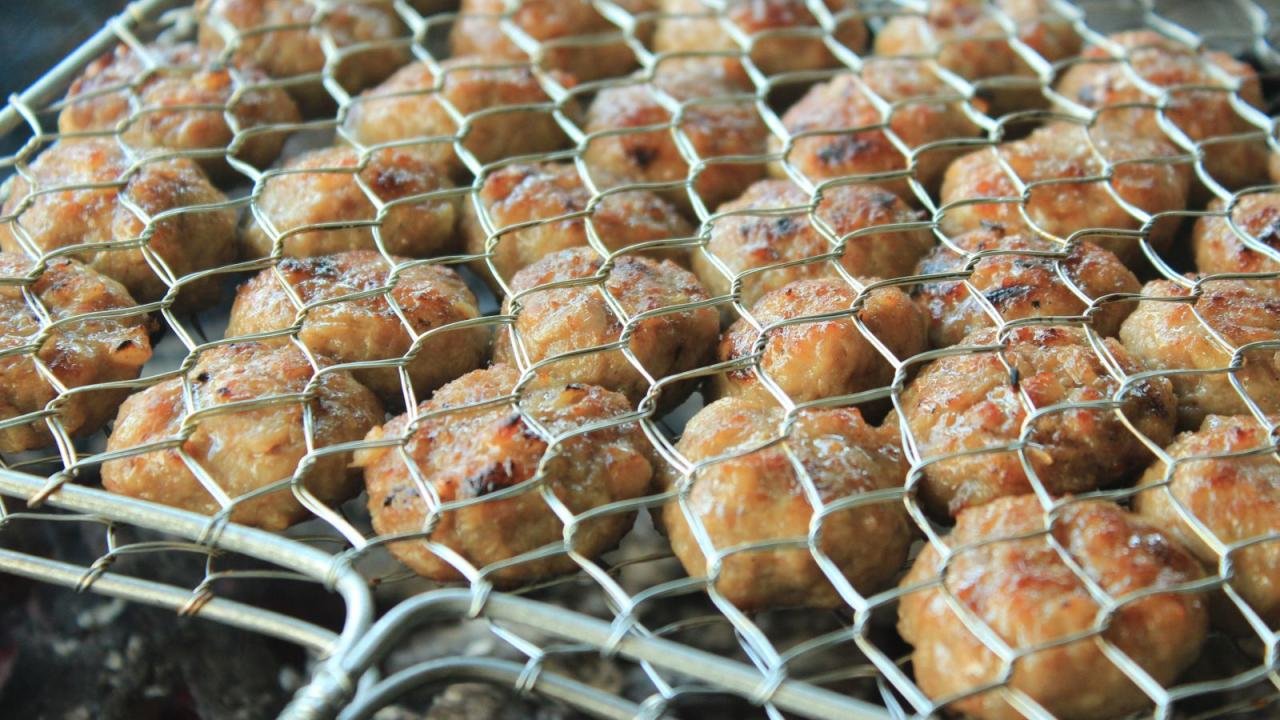 cách ướp thịt làm bún chả nướng