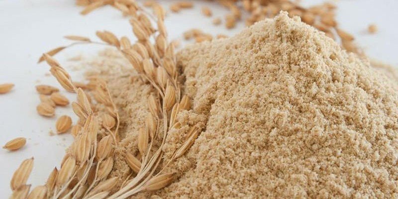 Cám gạo nguyên liệu làm hồng cô bé hiệu quả