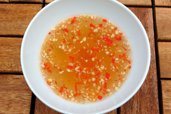 Pha nước mắm trộn rau