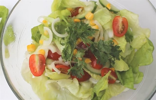 Cách Làm Salad Trộn Dầu Giấm Chua Ngọt Để Ăn Kiêng