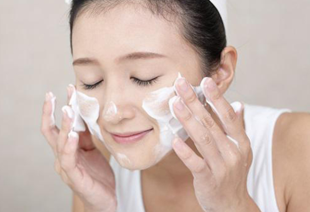 Rửa mặt đúng cách 