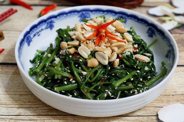 Thành phẩm nộm rau muống