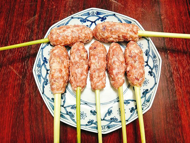 thit cuon sa chien nuong 2