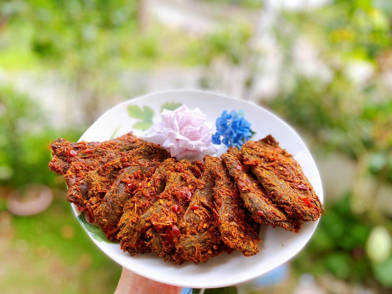 lưu ý khi làm thịt lợn giả bò khô
