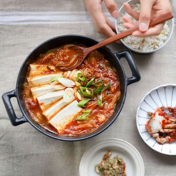 Cách nấu canh kim chi thịt bò, đậu phụ chuẩn vị Hàn