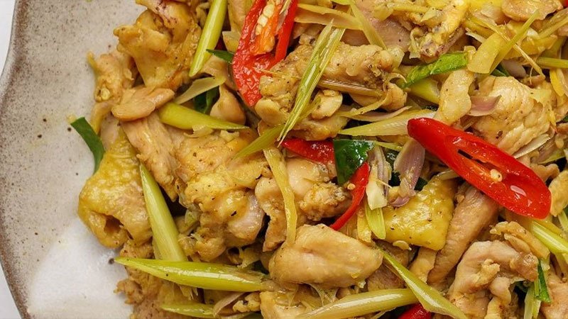 Gà xào sả ớt Gà xào sả ớt