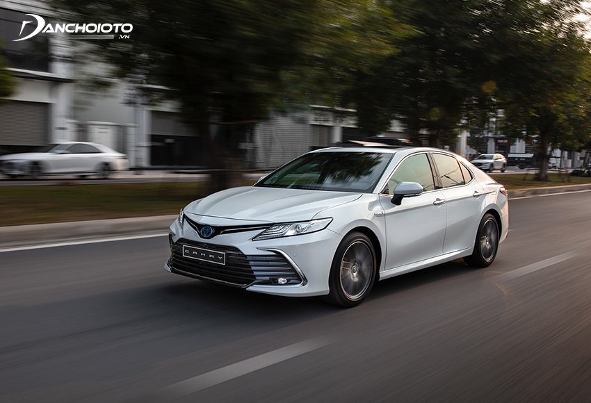 Toyota Camry 2.5HV phù hợp với nhóm khách hàng đề cao tính đa nhiệm, thực dụng và kinh tế