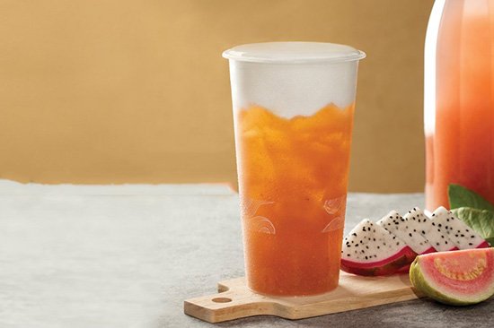 Trà ổi hồng macchiato