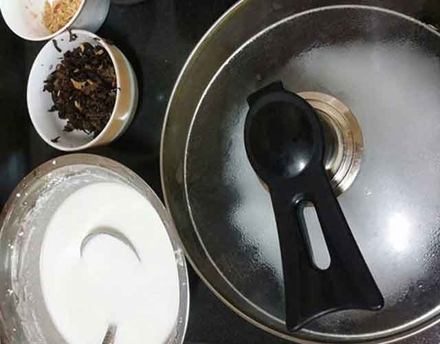 cách làm bánh cuốn nóng bằng chảo