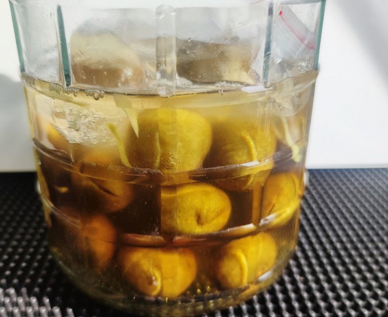 Tuyệt chiêu làm sấu ngâm đường giòn tan lại không bị teo quả của mẹ đảm - 12