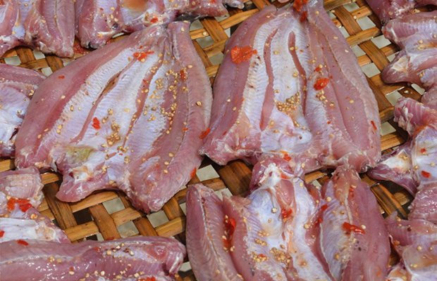cách làm khô cá lóc tẩm gia vị