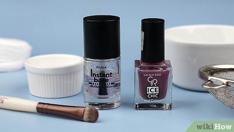 Tiêu đề ảnh Make Matte Nail Polish Step 1