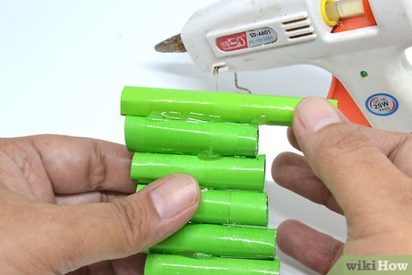 Tiêu đề ảnh Make a Paper Gun That Shoots Step 7