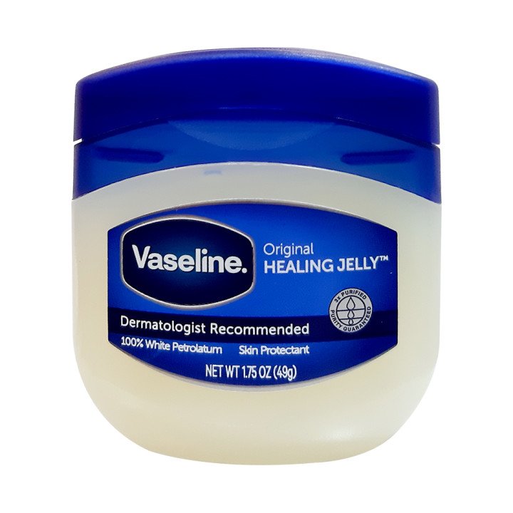 Vaseline giúp tẩy ố đế giày cực sạch