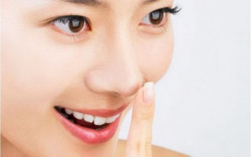 Cải thiện dáng mũi ở tuổi dậy thì bằng bài tập đẩy mũi