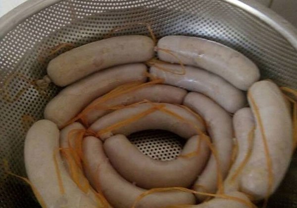 Xúc xích giò sống làm tại nhà dai giòn